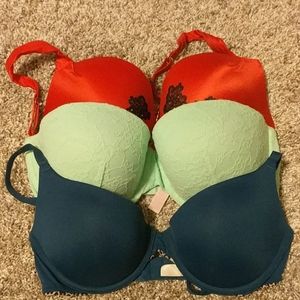 Bundle of vs bras